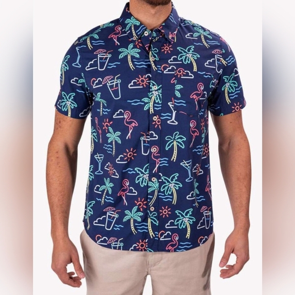 Chubbies One Man Wolf Pack Friday Shirt Size Small Stretch Packable - Picture 2 of 8